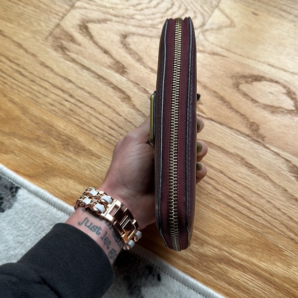 Marc Jacobs zip around full wallet - Picture 3 of 3